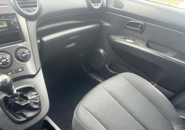 Kia Carens cena 14900 przebieg: 199000, rok produkcji 2008 z Szczecin małe 742